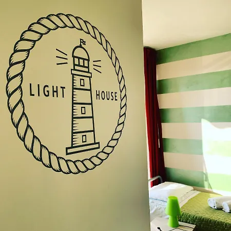 The Lighthouse 拉齐塞